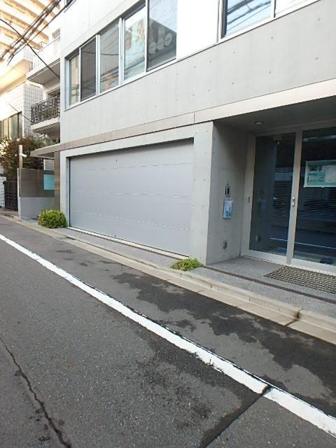 ＡＲＫ　ＲＥＳＩＤＥＮＣＥ　市谷仲之町エントランス①